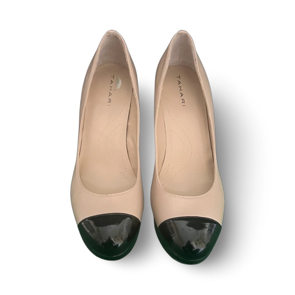 Tahari Model TA-Laura Black and Tan Patent Leather Heels with Rounded Toe